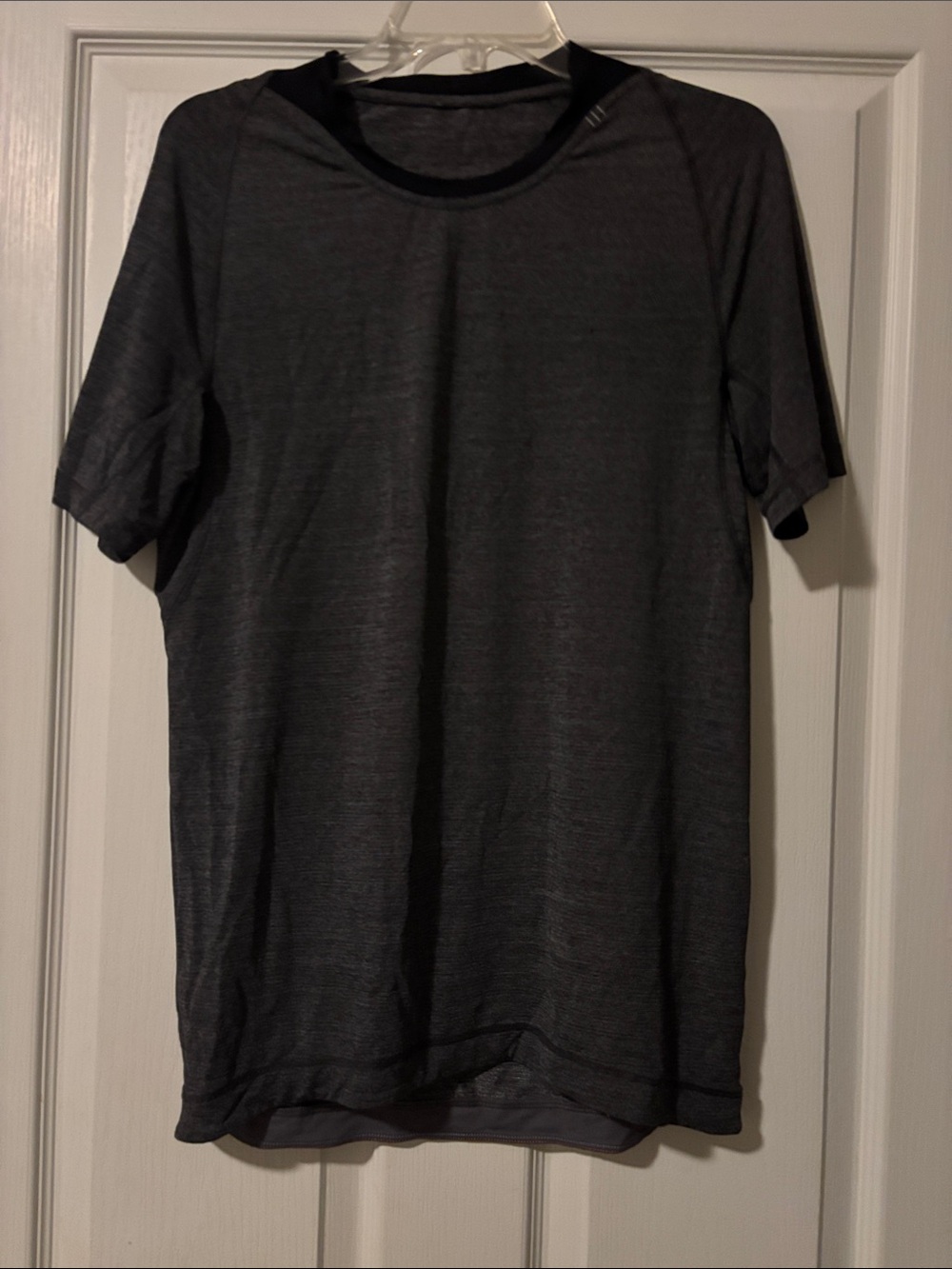Lululemon Metal Vent Tech Dark Gray Lightweight Short Sleeve Tee Sz L
